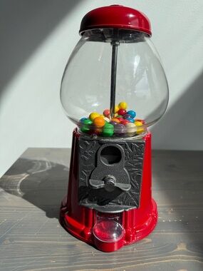 Vintage Continental Gum of Canada Inc.
gum ball machine